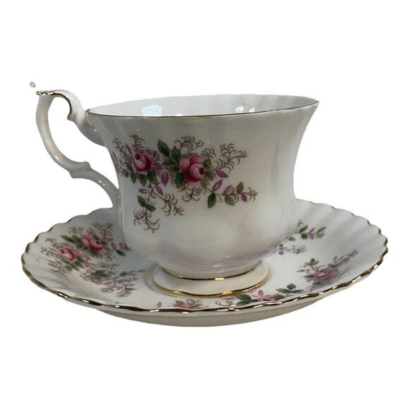 Royal Albert Lavender Miniature Rose Bone China Cup & Saucer England Teacup Set - Picture 1 of 7